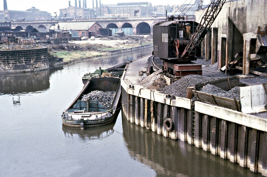 Leeds Liverpool Canal, Leeds c. 1960s (D1-1)