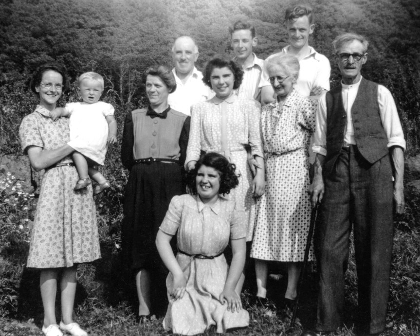 Picnic At Lunderson Bay