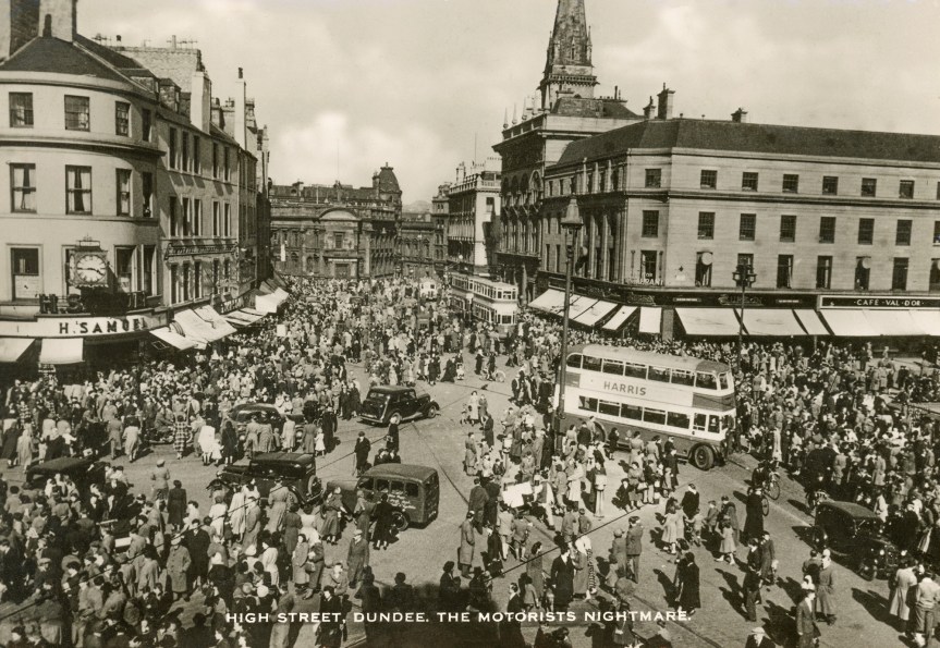 High Street, Dundee : The Motorist’s Nightmare